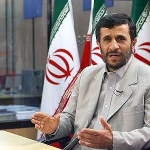 احمدى نژاد: نقش ايران و آمريکا در مديريت جهان کليدى است